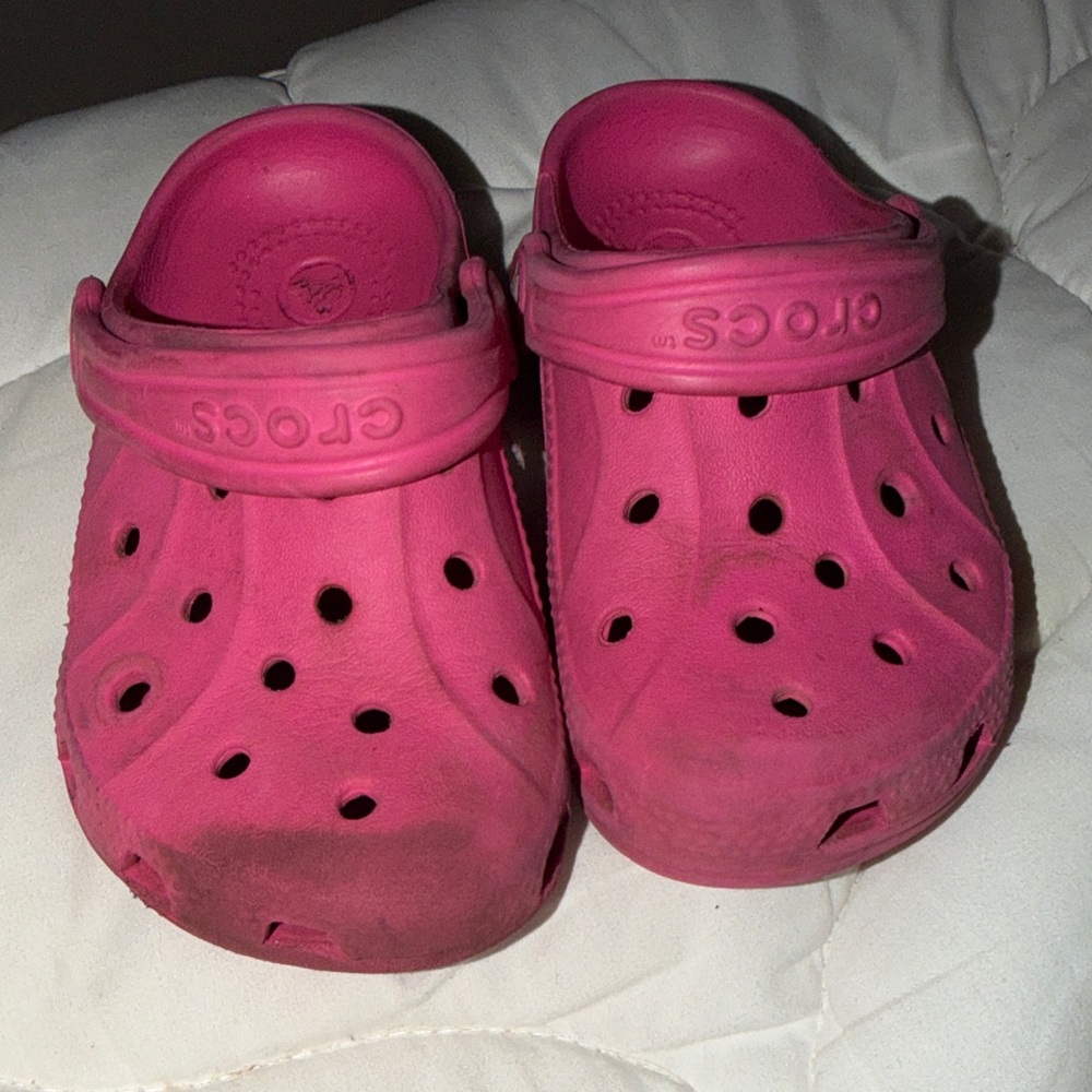 CROCS Kids Bold Pink Clogs